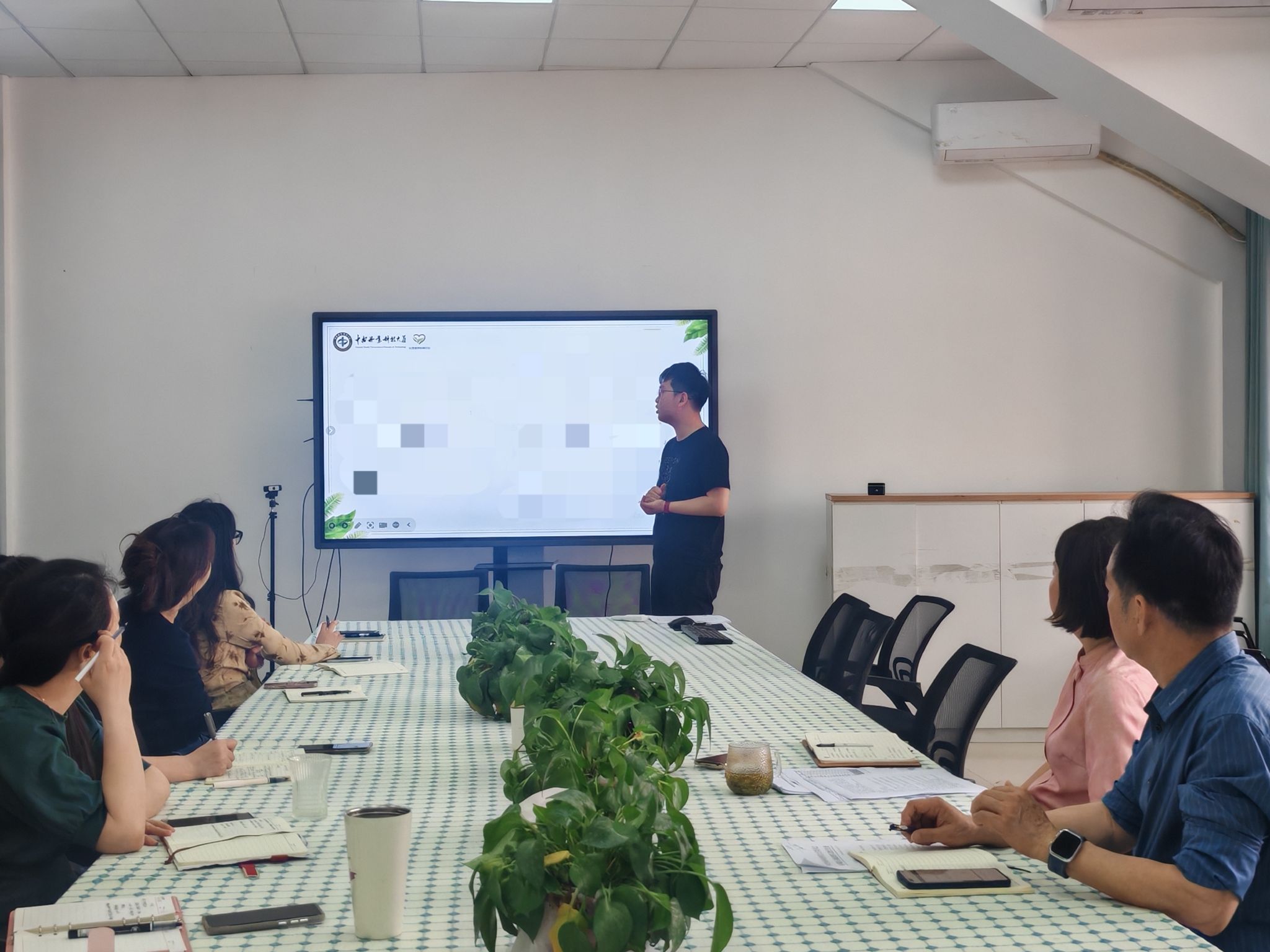 夯实制度基础,筑牢心理防线——心理健康教育中心深入学习《中南林业科技大学学生心理健康教育实施办法...